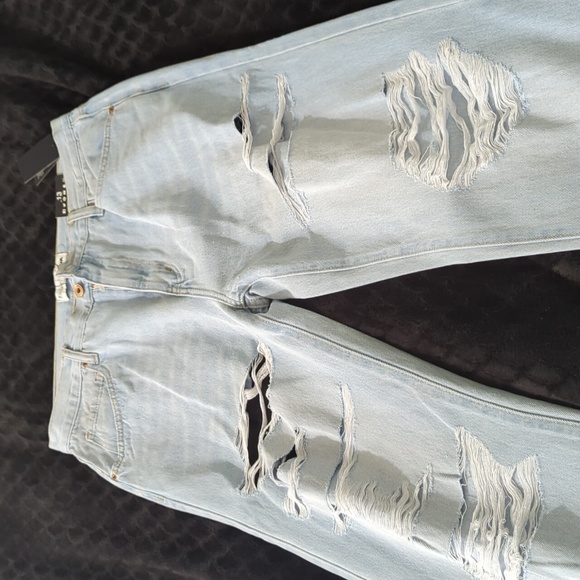 Fashion Nova Jeans - Picture 2 of 6